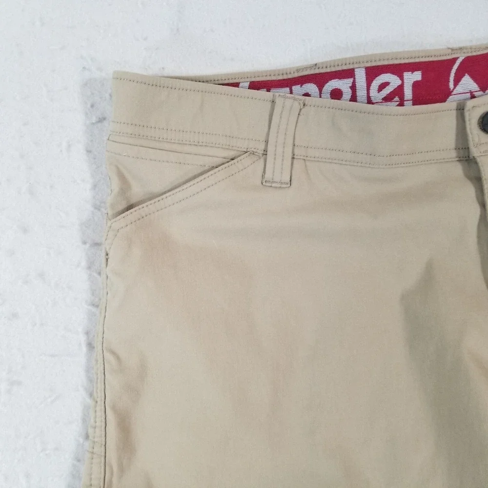 Wrangler outdoor cargo pants men's 44 x 28 brown comfort waist flex stretch